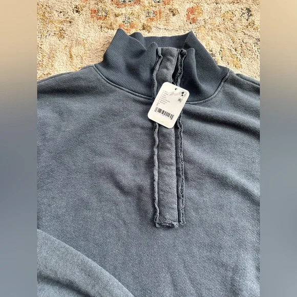 We the Free Camden Henley Sweatshirt Navy 🫐 - Picture 4 of 8